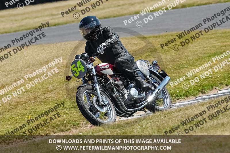 cadwell park;cadwell park photographs;cadwell trackday photographs;enduro digital images;event digital images;eventdigitalimages;peter wileman photography;racing digital images;trackday digital images;trackday photos